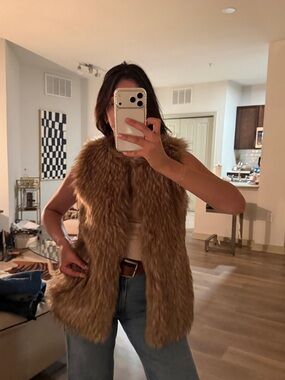 ZARA fur vest✨✨